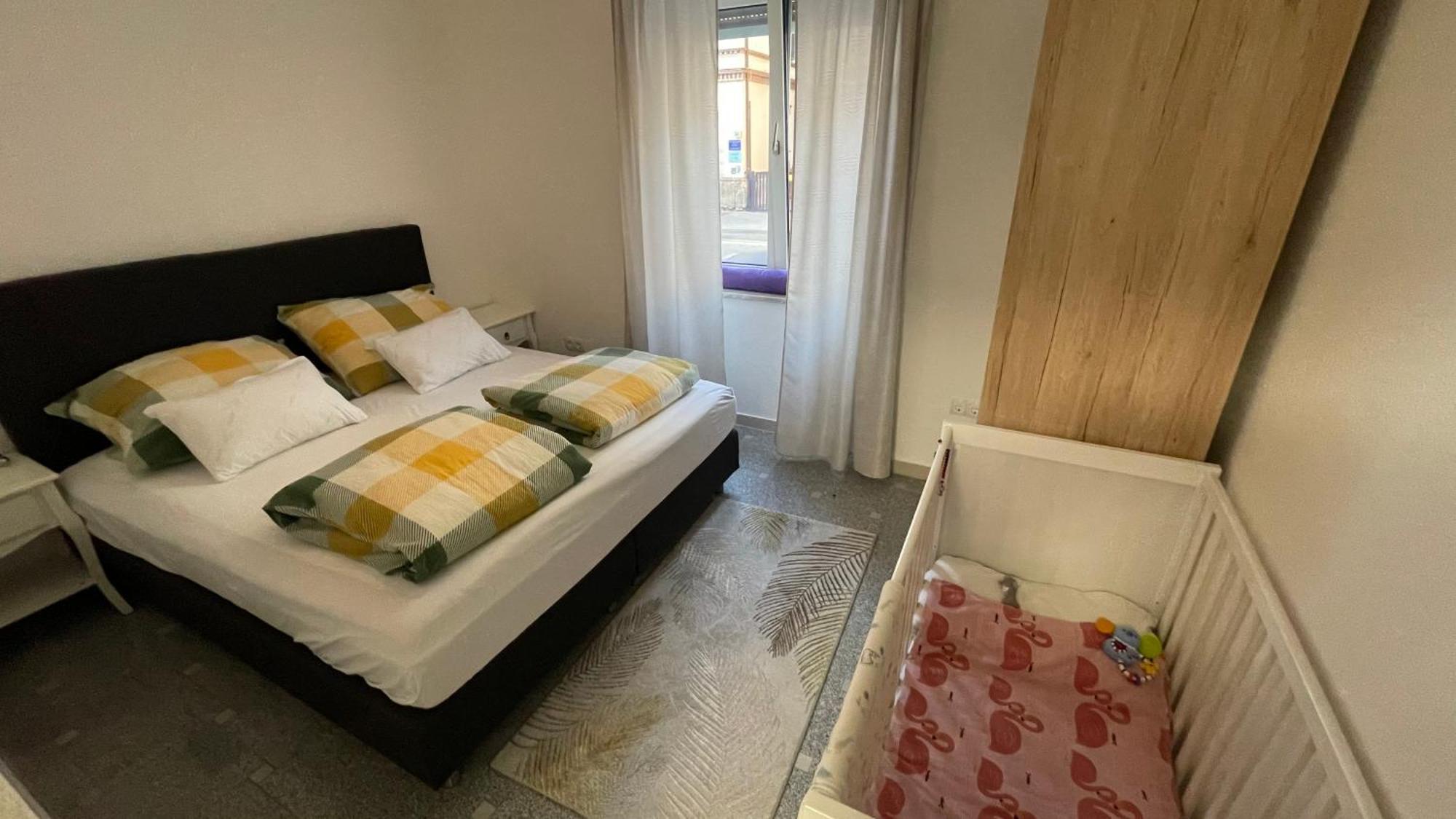Zentrale, Moderne Wohnung In Γκρατς Εξωτερικό φωτογραφία